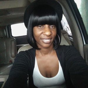 Meet your Posher, Queena